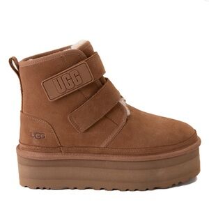 UGG size 8 Chesnut